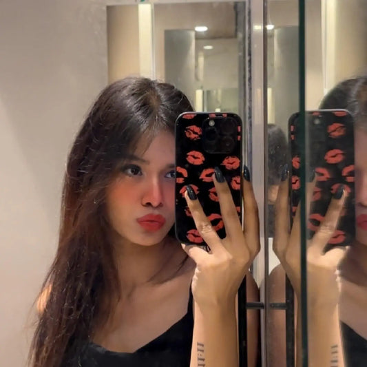 Kisses black (phone glass cover)