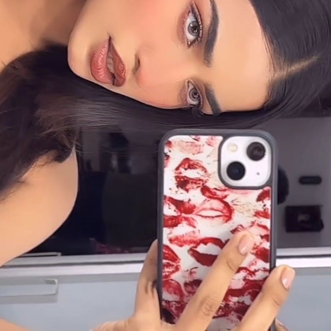 Kisses (Phone glass case)